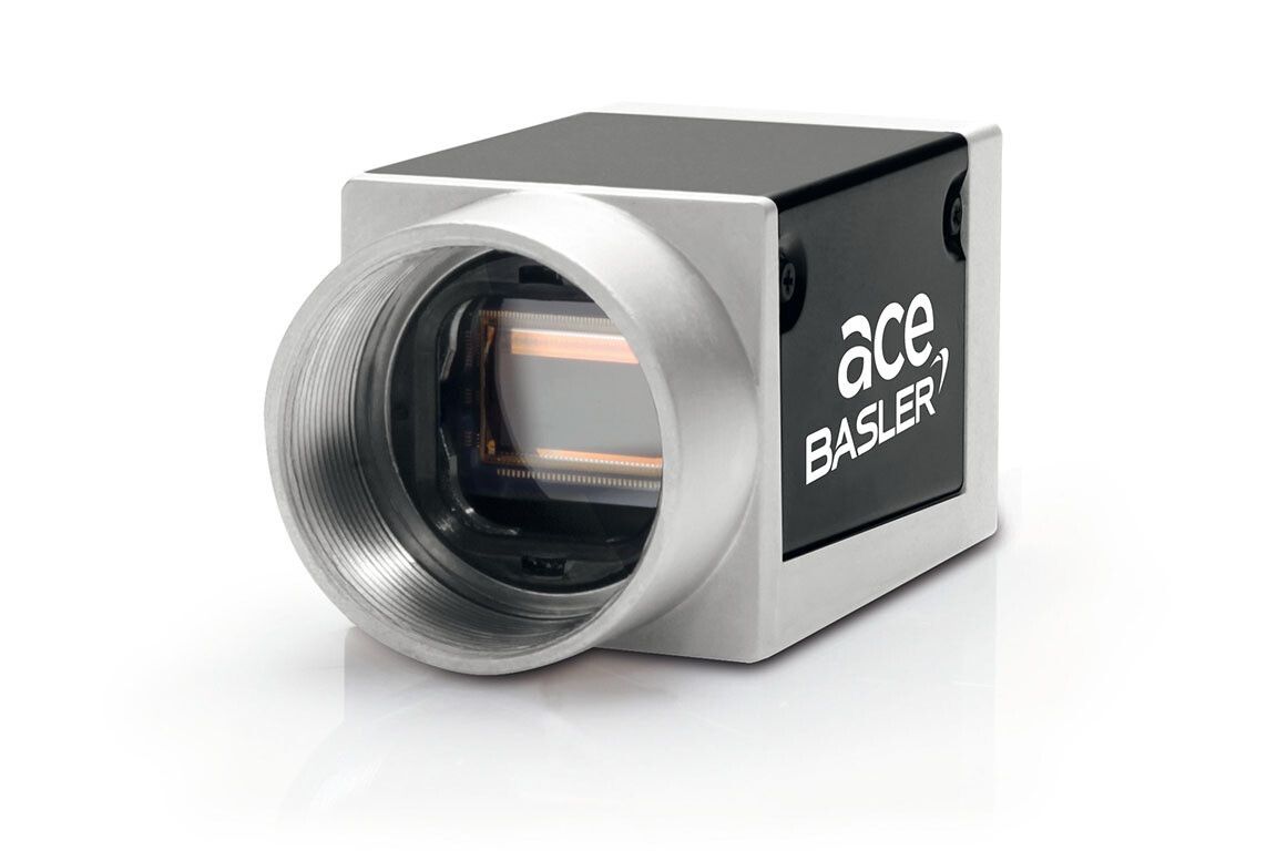 Камера Basler (одна штука) вместе с&nbsp;объективом и&nbsp;защитным кожухом стоит около 72 000 рублей<br>